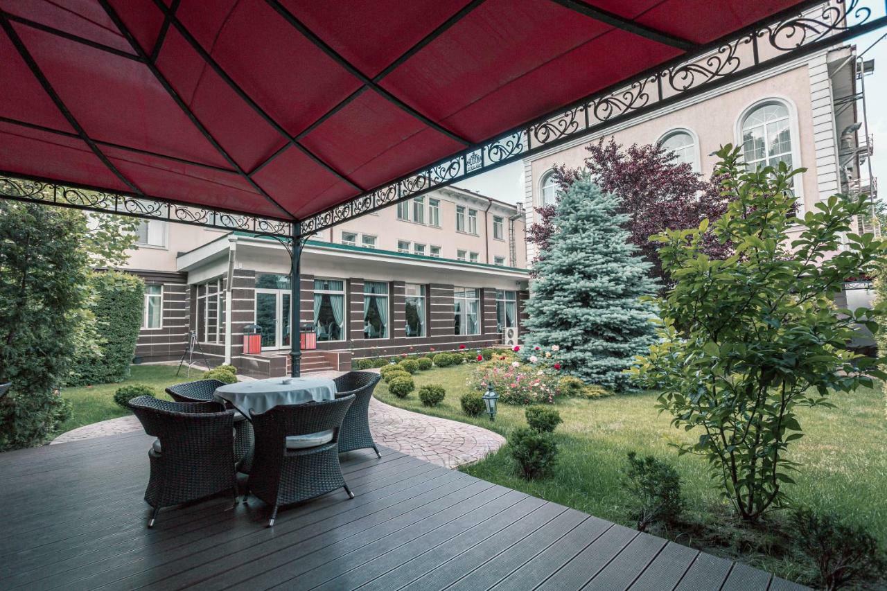 Park Hotel Bishkek Exterior foto